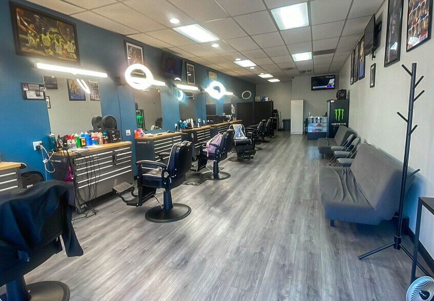 More Photos Of 6411 Sepulveda Blvd, Van Nuys Storefront For Lease