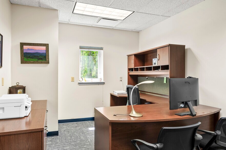 More Photos Of 25 Delaware Ave, Delmar Office For Lease