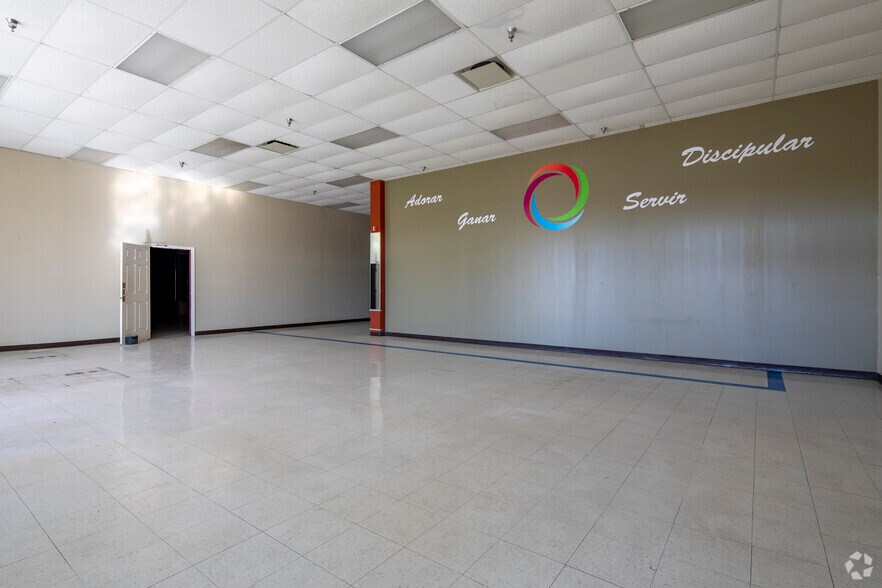 More Photos Of 3705-3789 Eastern Blvd, Montgomery Unknown For Lease