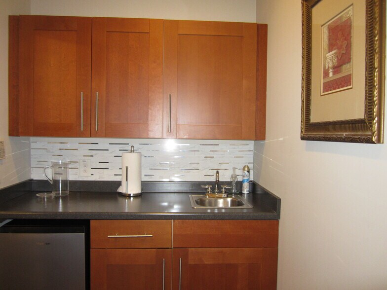 More Photos Of 452 E Paces Ferry Rd NE, Atlanta Office For Sale