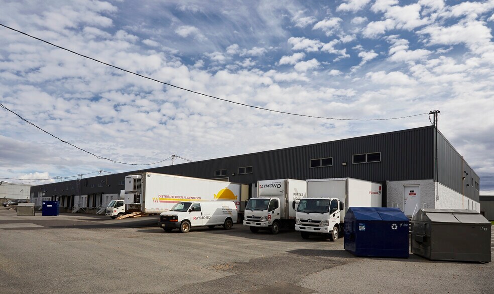 More Photos Of 2980 Av Watt, Québec Warehouse For Lease