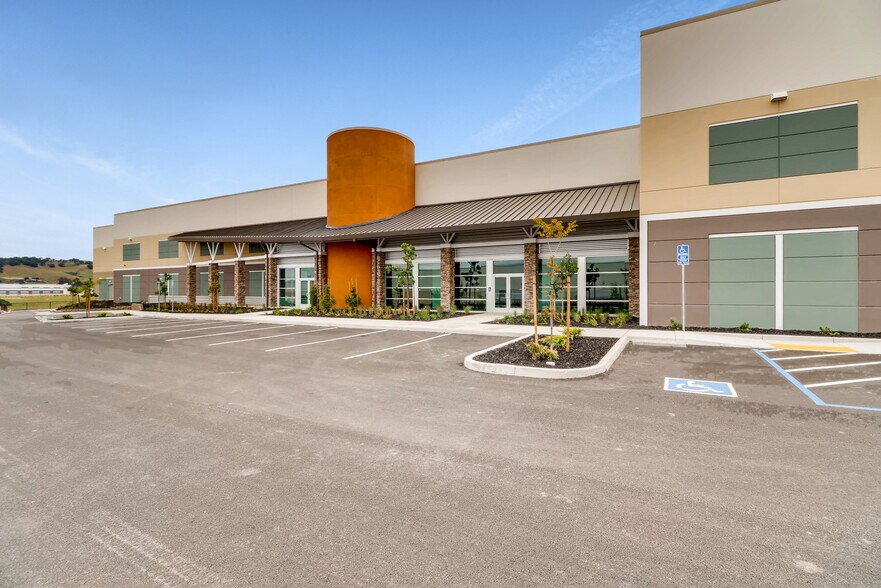 More Photos Of 500 Devlin Rd, Napa Warehouse For Lease