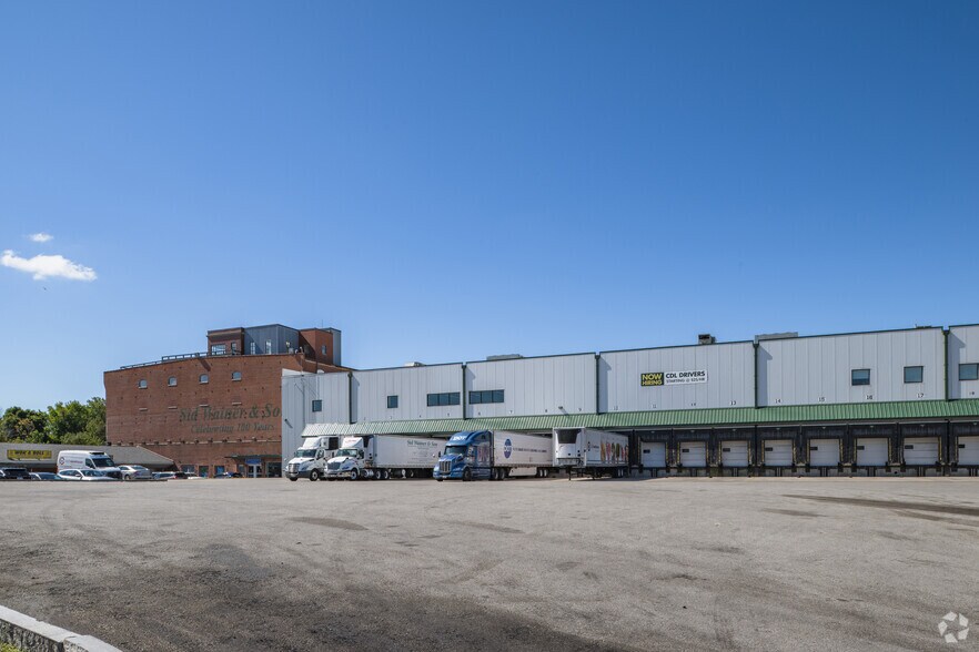 More Photos Of 2301 Purchase St, New Bedford Flex For Lease