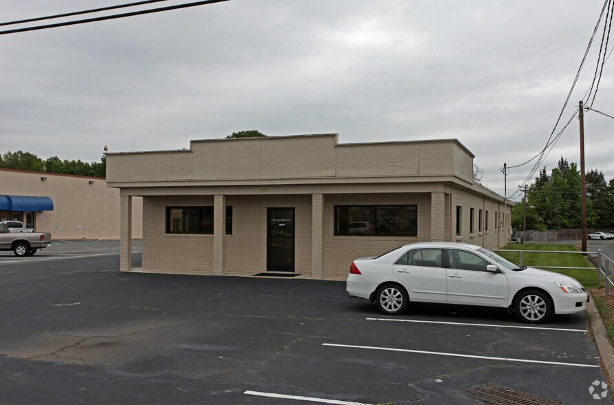 More Photos Of 6161 Independence Blvd, Charlotte Office For Lease