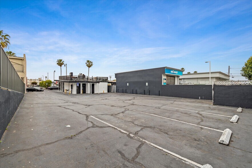 More Photos Of 2116 Artesia Blvd, Redondo Beach Restaurant For Sale