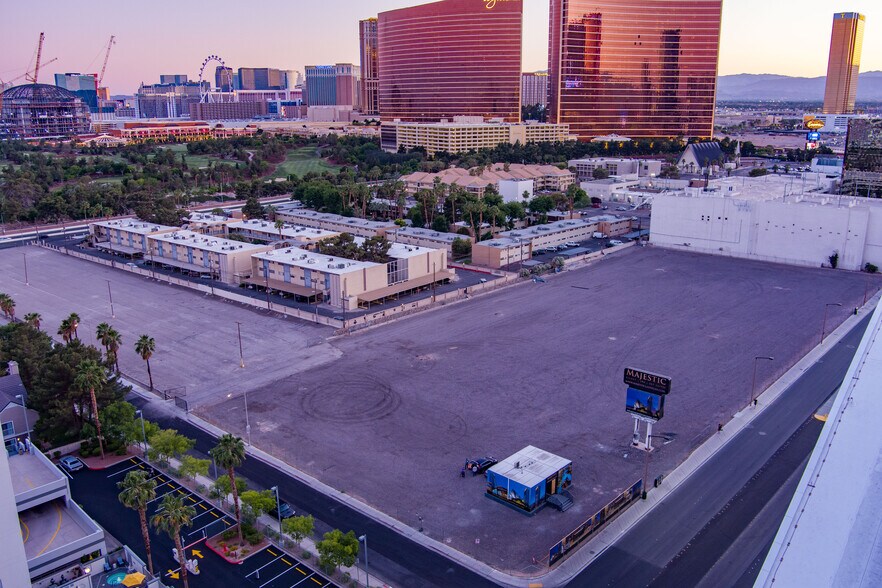 More Photos Of 305 Convention Center Dr, Las Vegas Restaurant For Lease