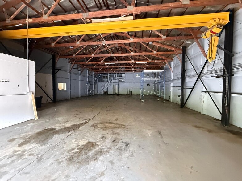 More Photos Of 15062 Archer Ave, Lockport Warehouse For Lease
