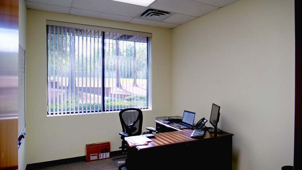 More Photos Of 2044 Forward Augusta Dr, Augusta Warehouse For Sale