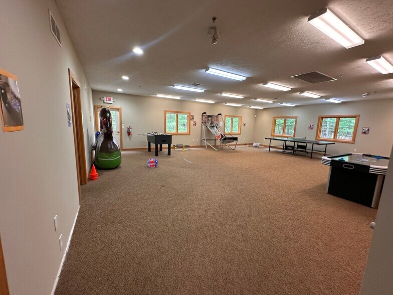 More Photos Of 1499 Business Park Dr, Traverse City Medical For Sale