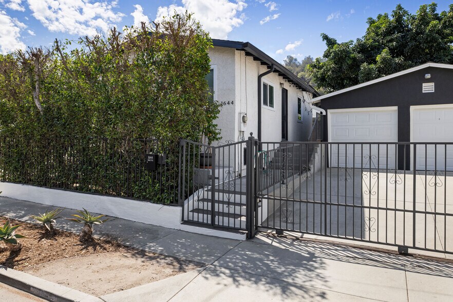 More Photos Of 2352 Forney St, Los Angeles Multifamily For Sale