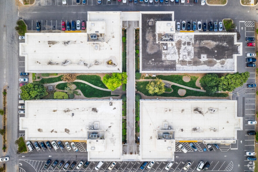 More Photos Of 1001 Virginia Ave, Hapeville Unknown For Lease