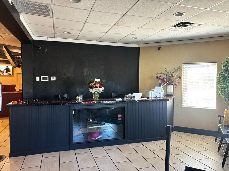 More Photos Of 7843 North Point Blvd, Winston-Salem Restaurant For Sale