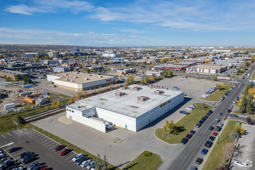 More Photos Of 2929 32nd Ave NE, Calgary Freestanding For Lease