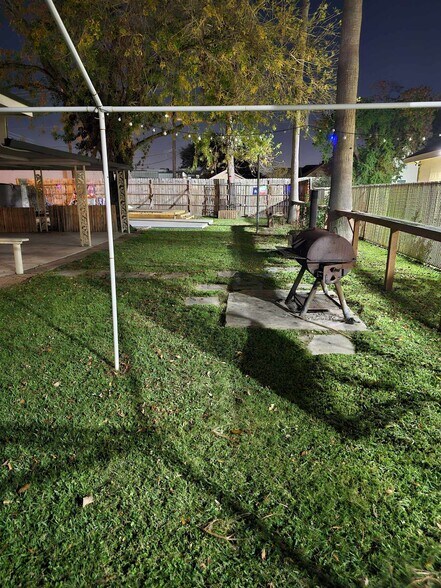 More Photos Of 5434 Lawndale Street, Houston General Retail For Sale