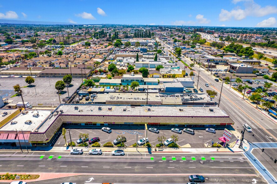 More Photos Of 17401-17429 Bellflower Blvd, Bellflower Unknown For Lease