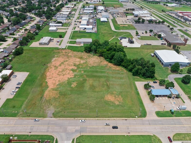 More Photos Of 301 S Yukon Pky, Yukon Land For Sale
