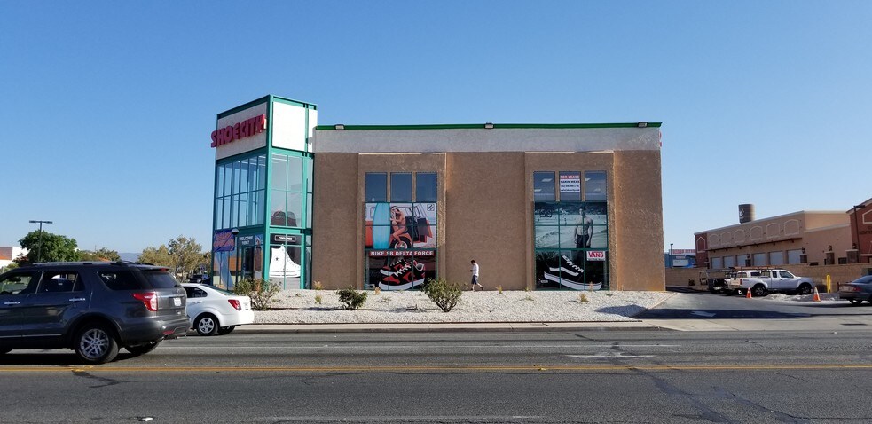 More Photos Of 16967 Main St, Hesperia Unknown For Lease