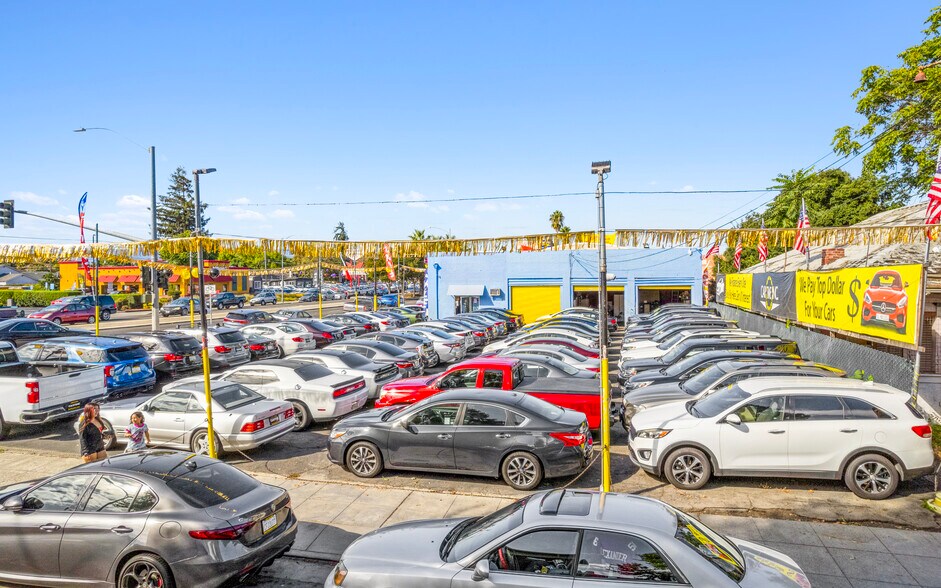 More Photos Of 1555 W San Carlos St, San Jose Auto Dealership For Sale
