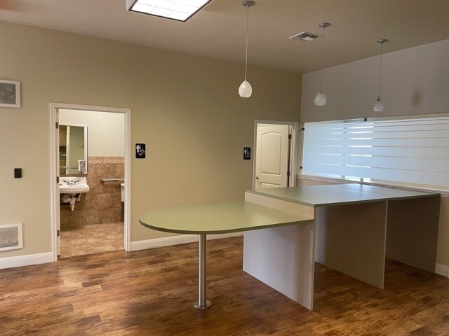 More Photos Of 1920 Corporate Dr, San Marcos Office For Sale