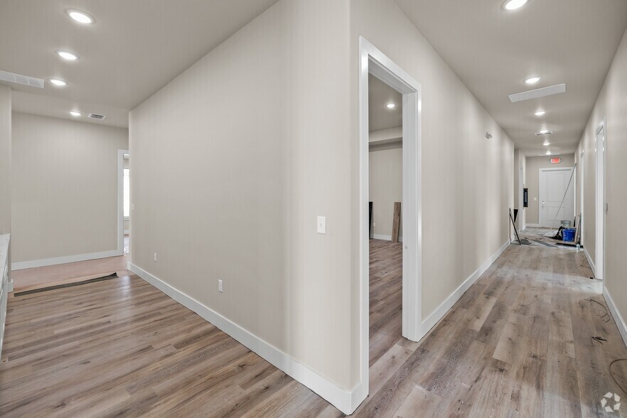 More Photos Of 5514 114th St, Lubbock Office For Sale