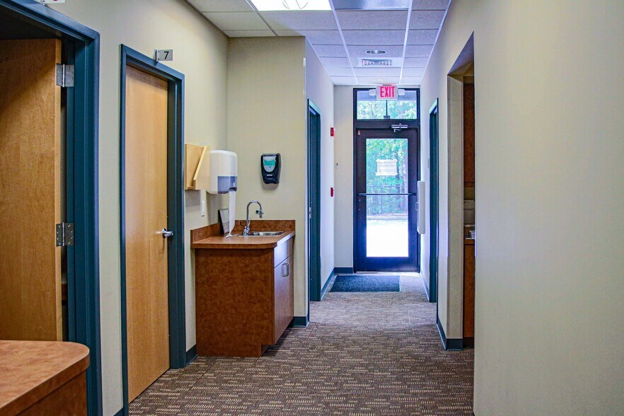More Photos Of 600 Julian Ln, Arden Medical For Sale