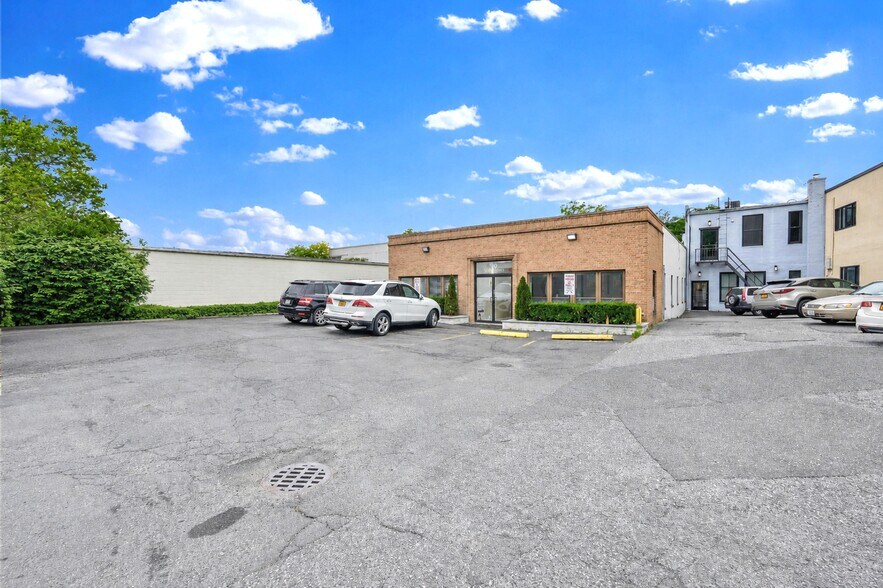 More Photos Of 50 School St, Glen Cove Office Residential For Sale