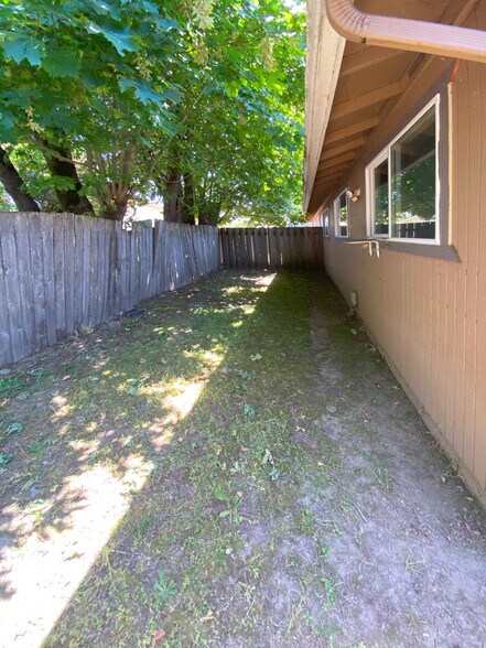 More Photos Of 4805 Buffalo Dr SE, Salem Multifamily For Sale