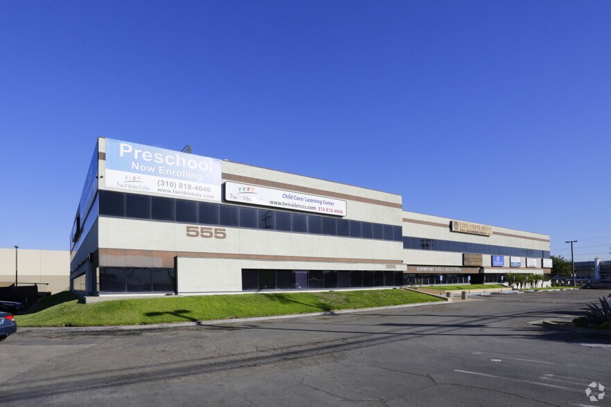 Primary Photo Of 555 W Redondo Beach Blvd, Gardena Office For Lease