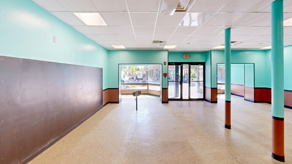 More Photos Of 32 Witherspoon St, Princeton Restaurant For Lease