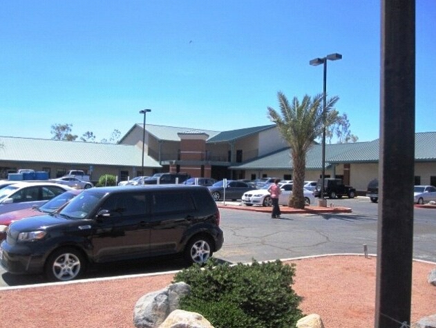 Primary Photo Of 1500-1596 S Imperial Ave, El Centro Medical For Lease
