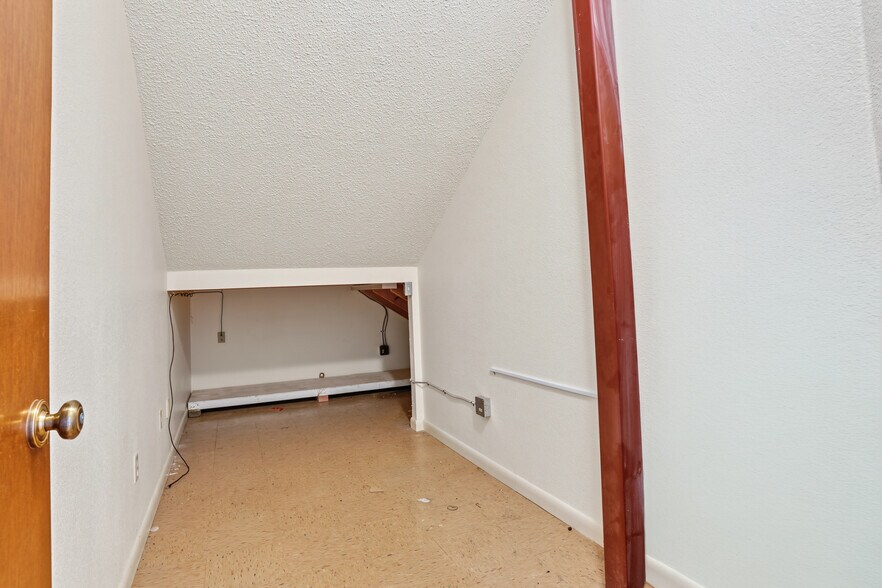 More Photos Of 12625 40th St N, Clearwater Warehouse For Sale