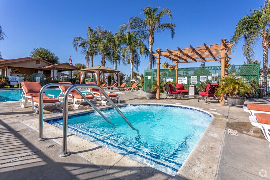 More Photos Of 600 Hosking Ave, Bakersfield Apartments For Sale