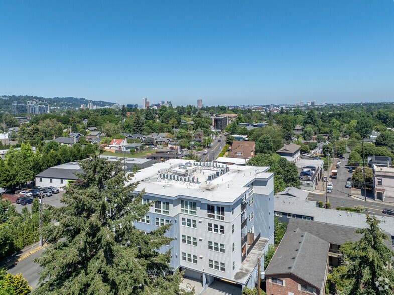 More Photos Of 1415 SE Pardee St, Portland Apartments For Sale