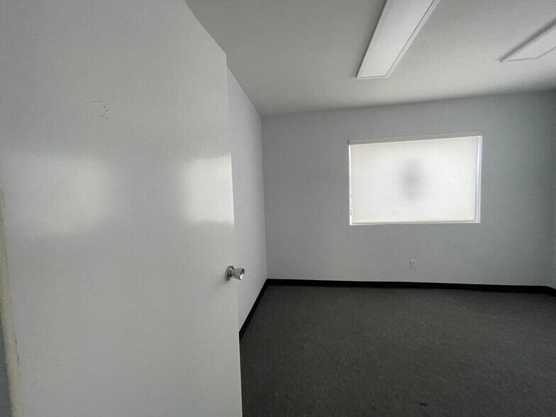 More Photos Of 370 W 6th St, San Bernardino Loft Creative Space For Lease