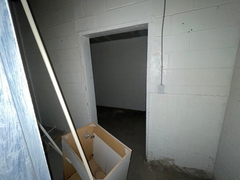 More Photos Of 1706 Hayden Ave, East Cleveland Auto Dealership For Sale