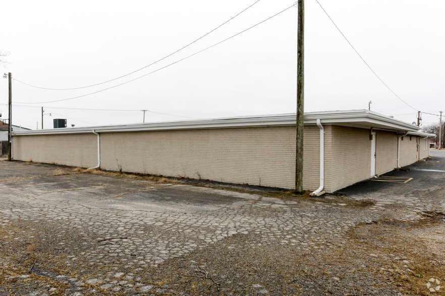 More Photos Of 606 W National Rd, Vandalia Religious Facility For Sale