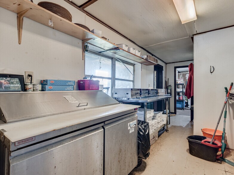 More Photos Of 16109 State Highway 33, Kingfisher Storefront Retail Office For Sale