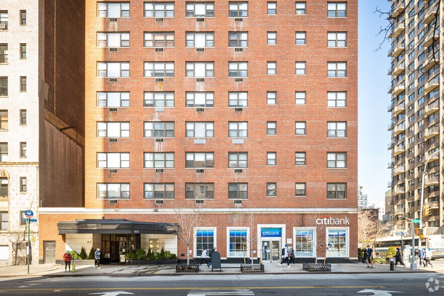 More Photos Of 165 E 72nd St, New York Apartments For Lease