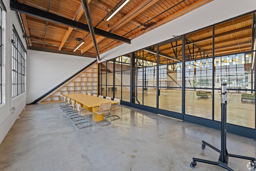 More Photos Of 1451-1473 E 4th St, Los Angeles Office For Lease