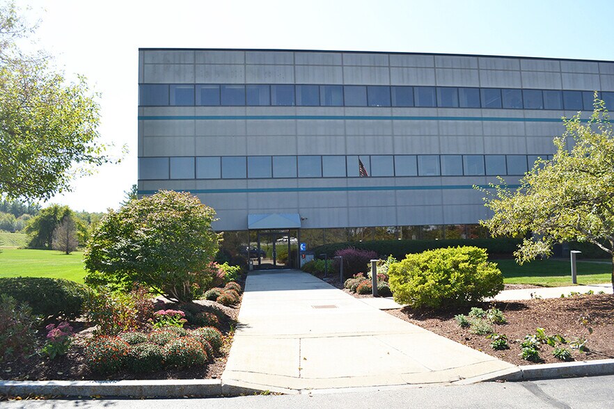 More Photos Of 2 College Park Dr, Hooksett Medical For Lease