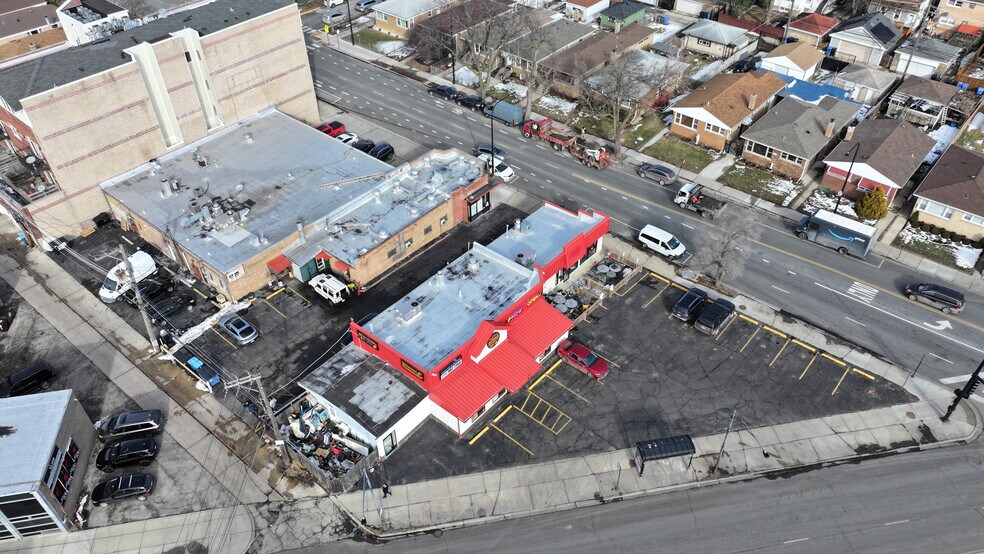 More Photos Of 5731 N Lincoln Ave, Chicago Freestanding For Sale