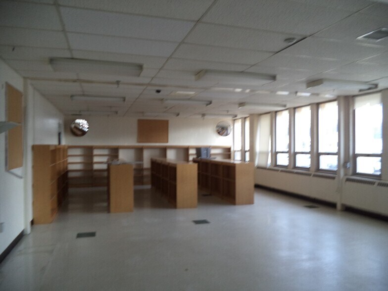 More Photos Of 10 School St, Allenstown Specialty For Sale