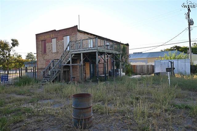 More Photos Of 200 N Burnett St, Wichita Falls Freestanding For Sale