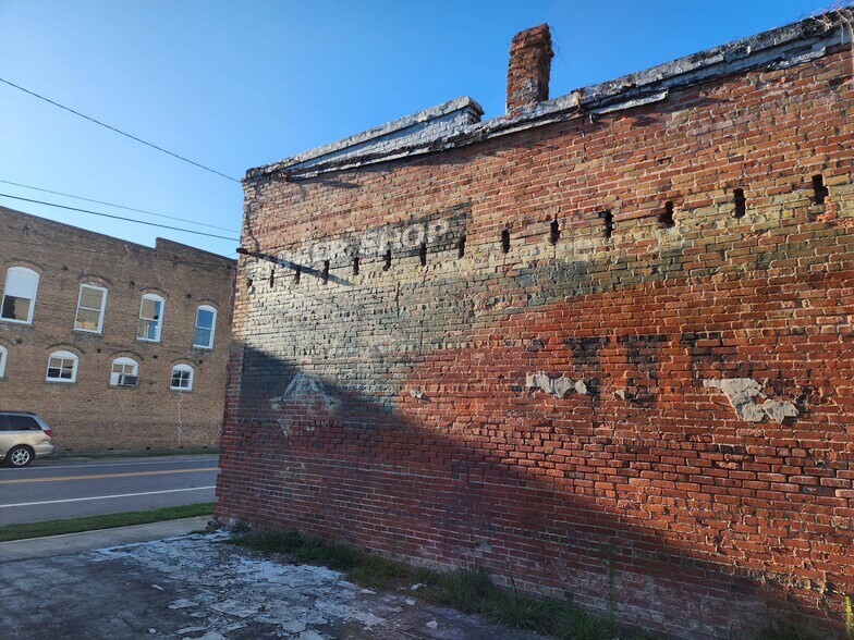 More Photos Of 7410 Main St, Bethel General Retail For Sale