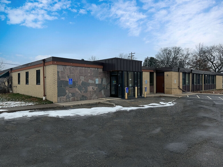 More Photos Of 2716 Upper Afton Rd, Maplewood Medical For Sale