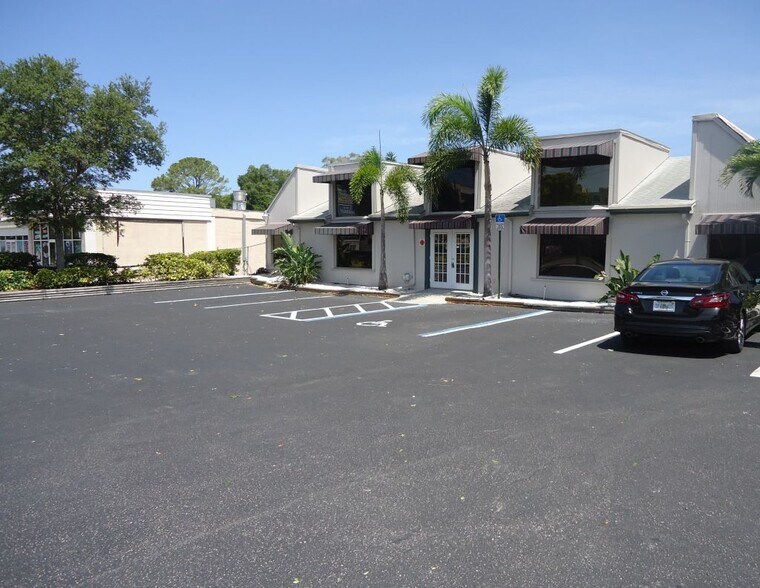 More Photos Of 1260 W Bay Dr, Largo Storefront For Lease