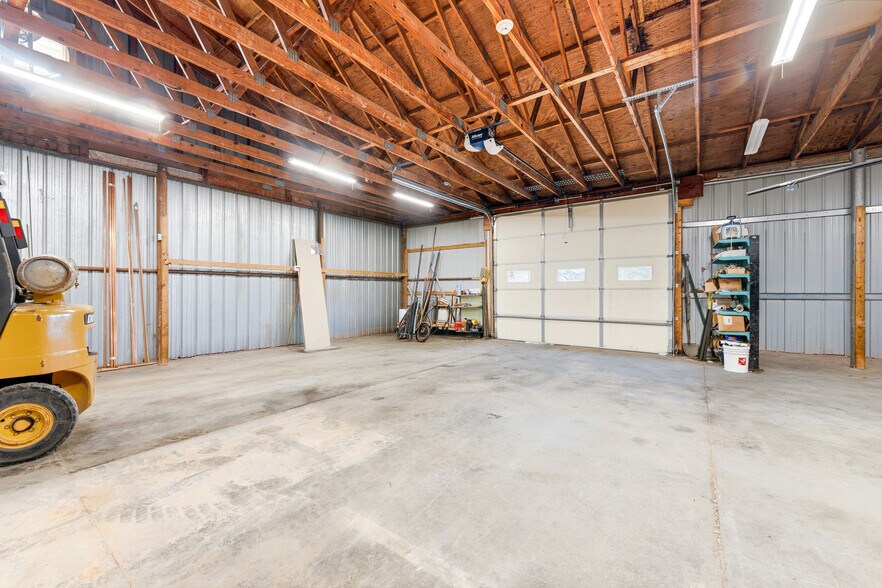 More Photos Of 534 Virginia Ave, Fairmont Freestanding For Sale