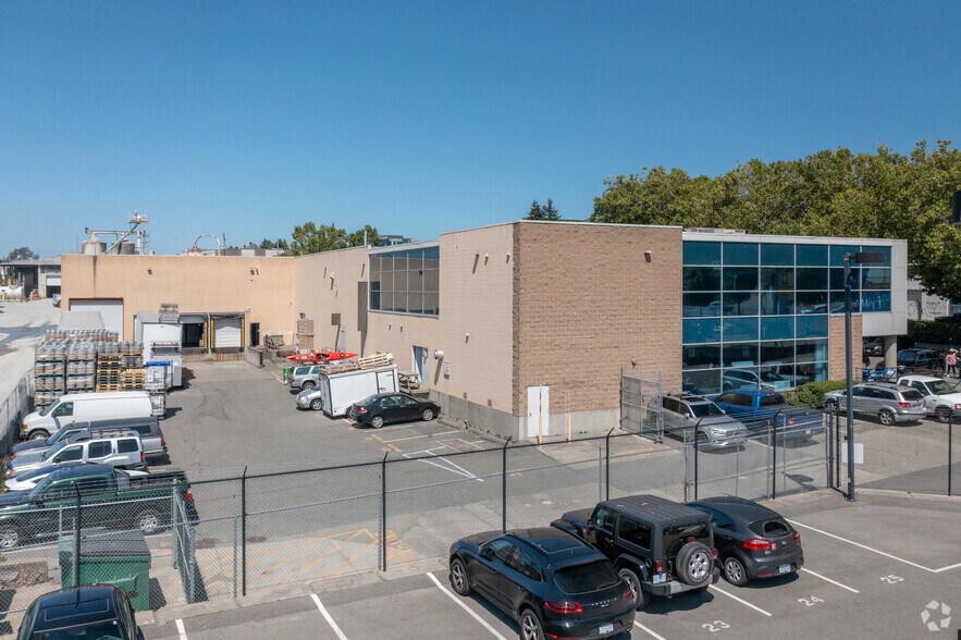 Primary Photo Of 2326-2330 Government St, Victoria Warehouse For Lease
