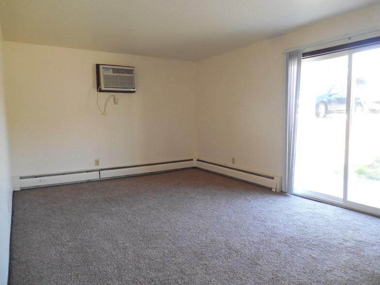 More Photos Of 201 Weed St, Fox Lake Apartments For Sale