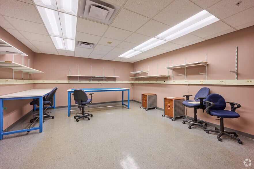 More Photos Of 568 St. Paul St, Rochester Office For Sale